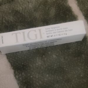 TIGI Luxe Lipgloss in White Box Full Size Tube